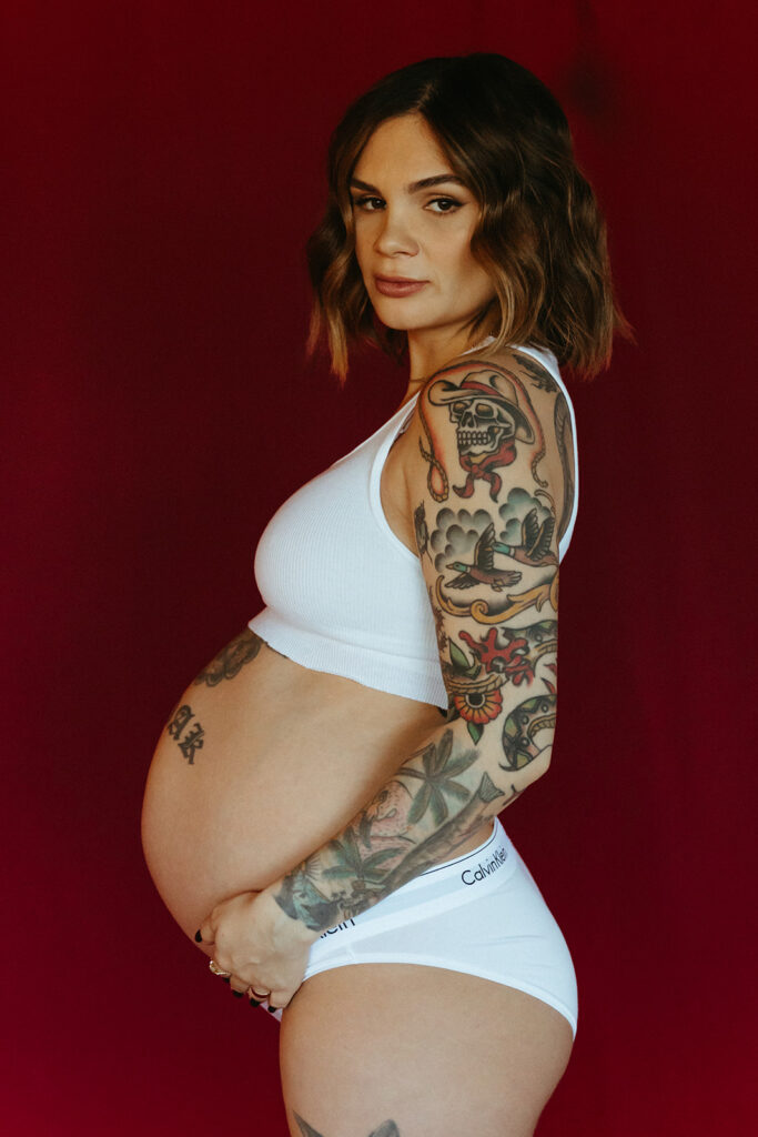 editorial maternity photos at home